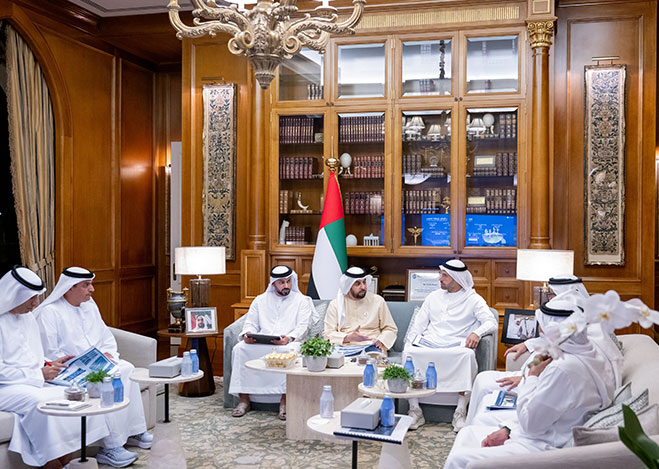 Hamdan bin Zayed receives DCT Abu Dhabi delegation, reviews Al Dhafra Region projects until 2030